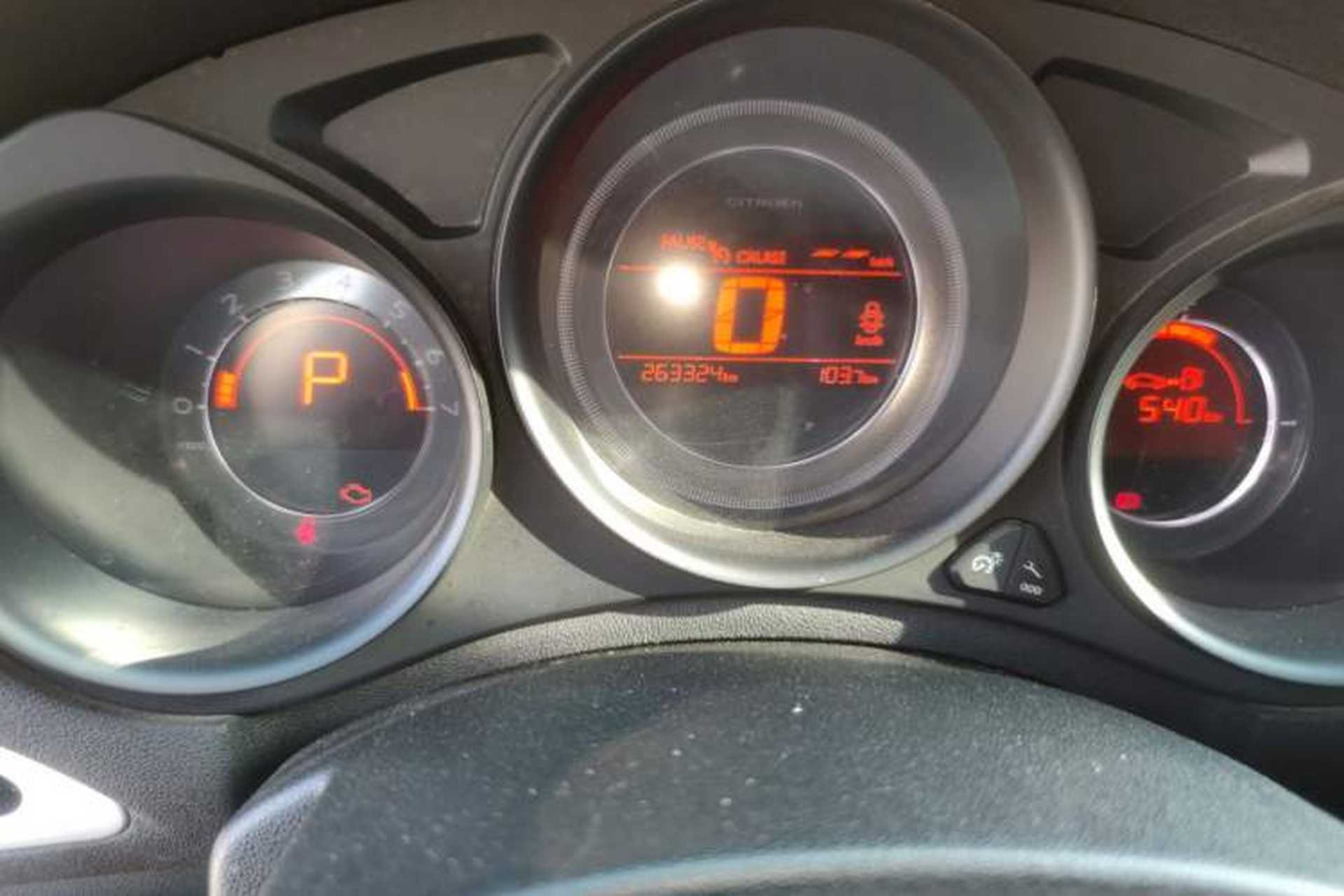 Used Citroen C4L 2014 1.8L Intelligent Drive Automatic Enjoyment Model Odometer Close Up