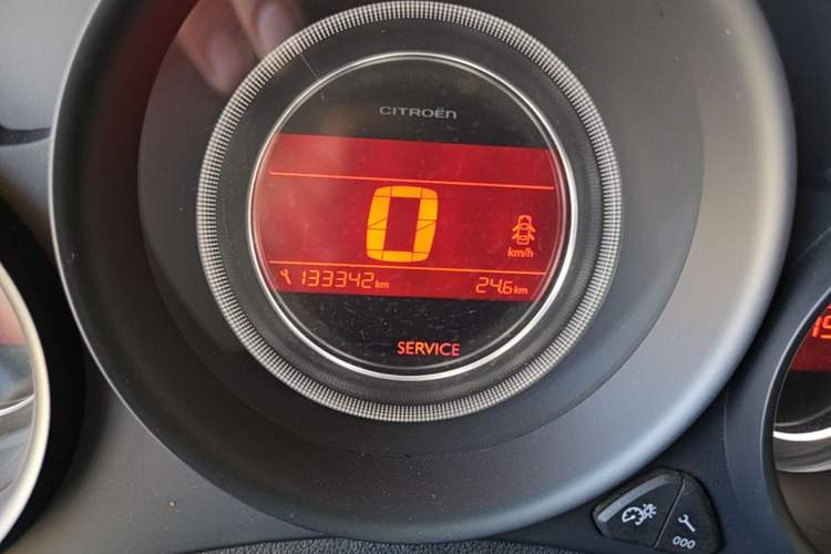 Used Citroen C4L 2014 1.8L Intelligent Drive Automatic Enjoyment Model Odometer Close Up