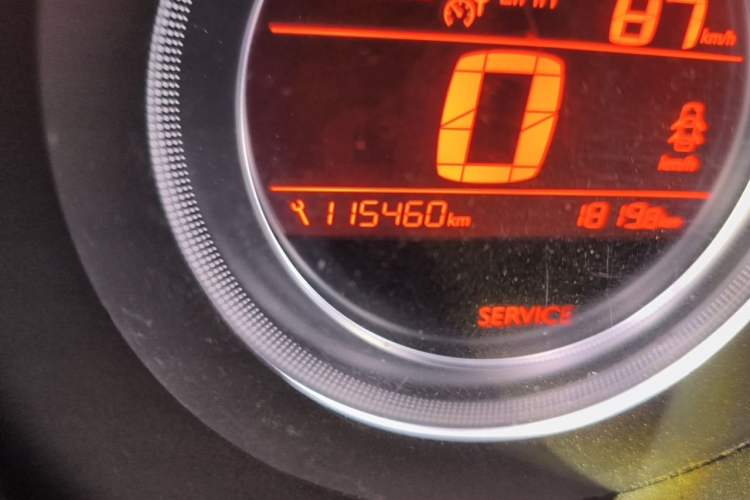 Used Citroen C4L 2014 1.8L Intelligent Drive Automatic Enjoyment Model Odometer Close Up