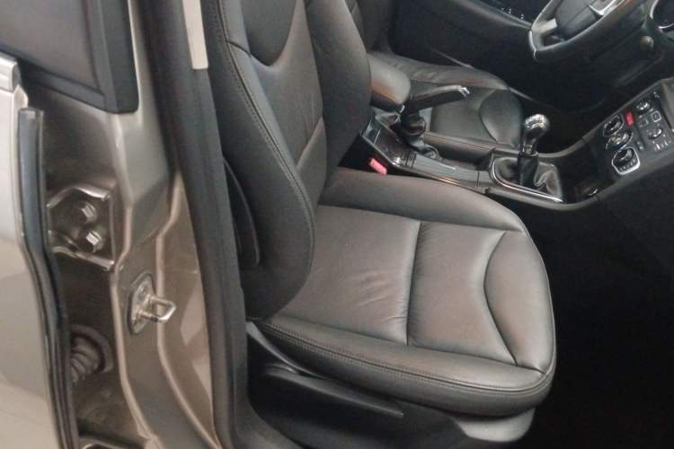Used Citroen C4L 2014 1.8L Intelligent Drive Manual Version – Dynamic Edition Right Front Seat