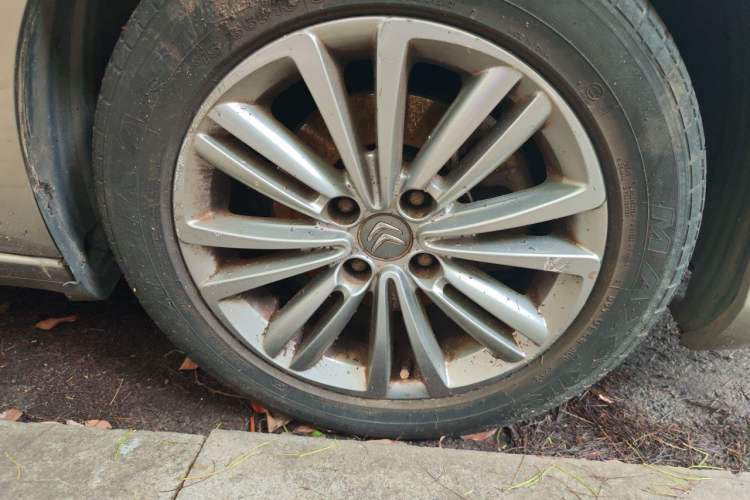Used Citroen C4L 2014 1.8L Intelligent Drive Automatic Enjoyment Model Right Front Wheel Hub