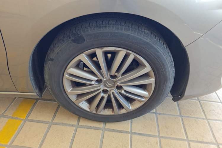 Used Citroen C4L 2014 1.8L Intelligent Drive Automatic Enjoyment Model Right Front Wheel Hub