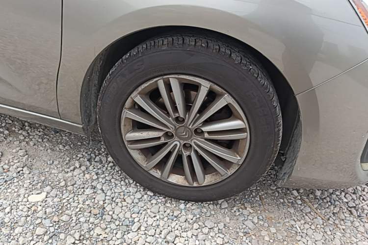Used Citroen C4L 2014 1.8L Intelligent Drive Manual Version – Dynamic Edition Right Front Wheel Hub