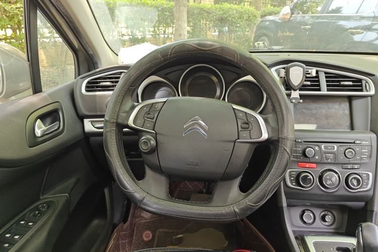 Used Citroen C4L 2014 1.6THP Intelligent Drive Automatic Dynamic Model Steering Wheel