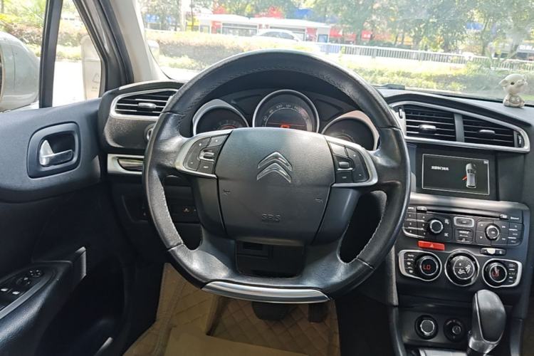 Used Citroen C4L 2014 1.6THP Intelligent Drive Automatic Dynamic Model Steering Wheel