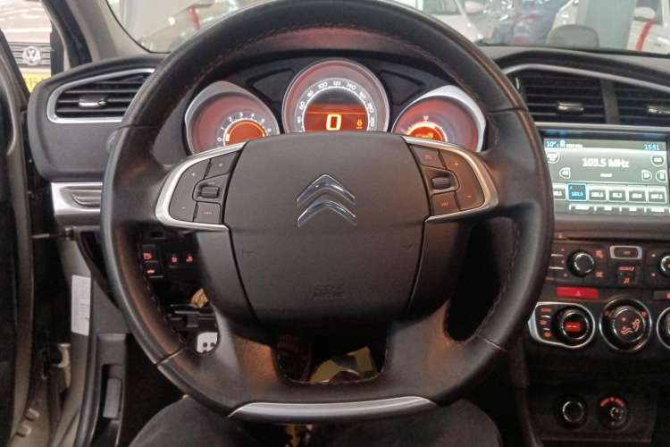 Used Citroen C4L 2014 1.8L Intelligent Drive Manual Version – Dynamic Edition Steering Wheel