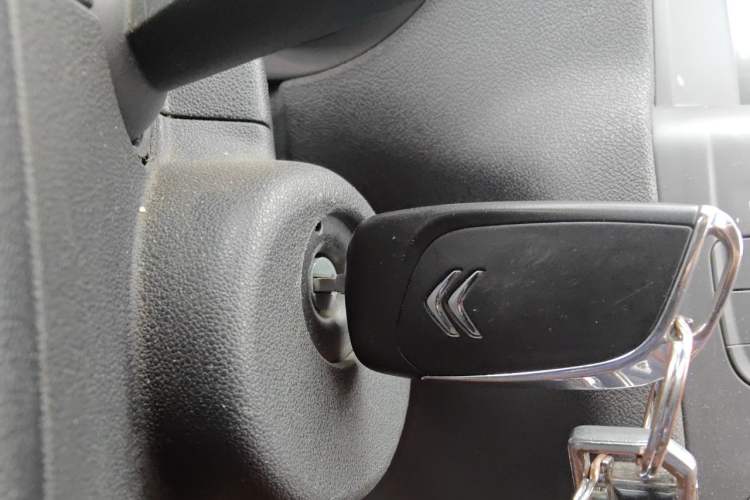 Used Citroen C4L 2014 1.8L Intelligent Drive Automatic Enjoyment Model Vehicle Key