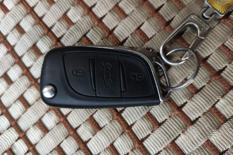 Used Citroen C4L 2014 1.8L Intelligent Drive Manual Enjoyment Model Vehicle Key