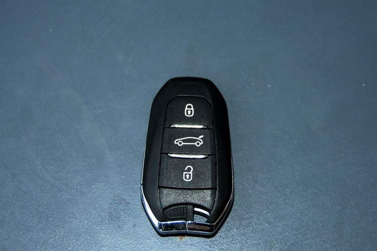 Used Citroen C4L 2014 1.8L Intelligent Drive Automatic Dynamic Model Vehicle Key