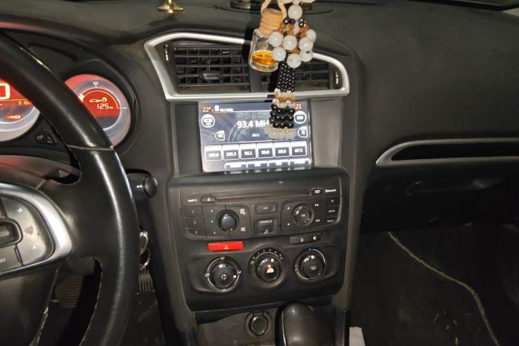 Used Citroen C4L 2014 1.8L Intelligent Drive Automatic Enjoyment Model Audio And AC Panel