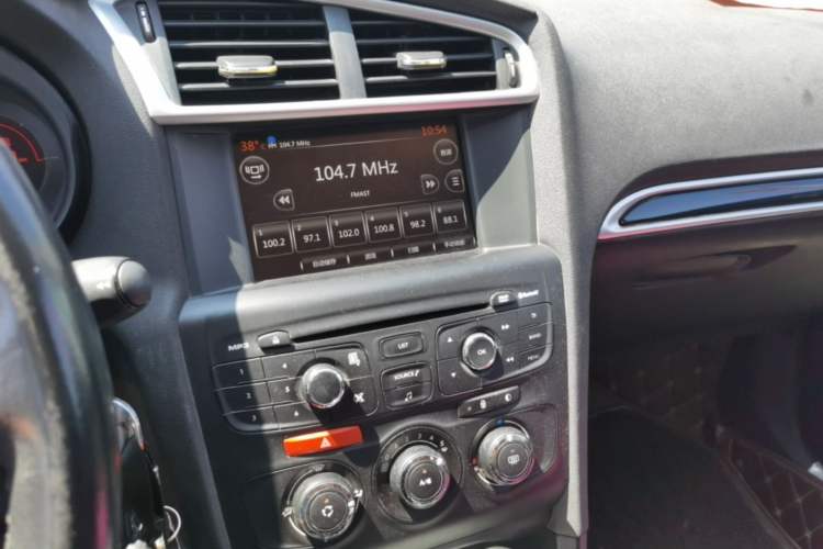 Used Citroen C4L 2014 1.8L Intelligent Drive Automatic Enjoyment Model Audio And AC Panel