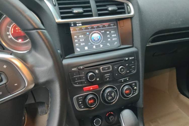 Used Citroen C4L 2014 1.8L Intelligent Drive Automatic Dynamic Model Audio And AC Panel