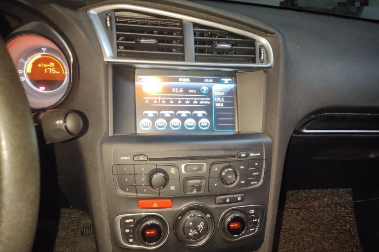 Used Citroen C4L 2014 1.6THP Intelligent Drive Automatic Dynamic Model Audio And AC Panel