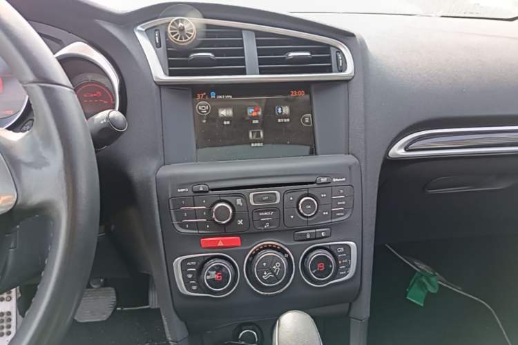 Used Citroen C4L 2014 1.6THP Intelligent Drive Automatic Dynamic Model Audio And AC Panel