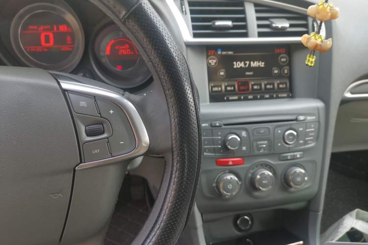 Used Citroen C4L 2014 1.8L Intelligent Drive Manual Enjoyment Model Audio And AC Panel