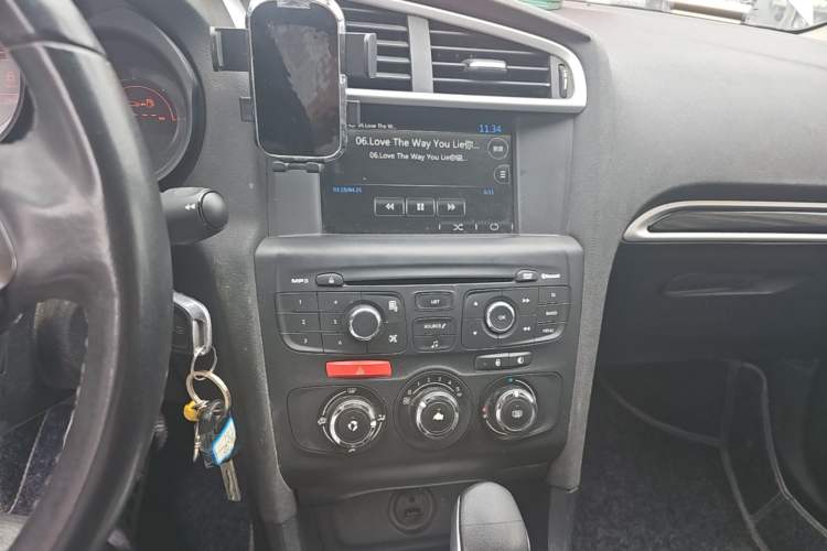 Used Citroen C4L 2014 1.8L Intelligent Drive Automatic Enjoyment Model Audio And AC Panel