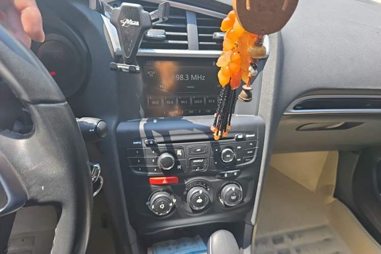 Used Citroen C4L 2014 1.8L Intelligent Drive Automatic Enjoyment Model Audio And AC Panel