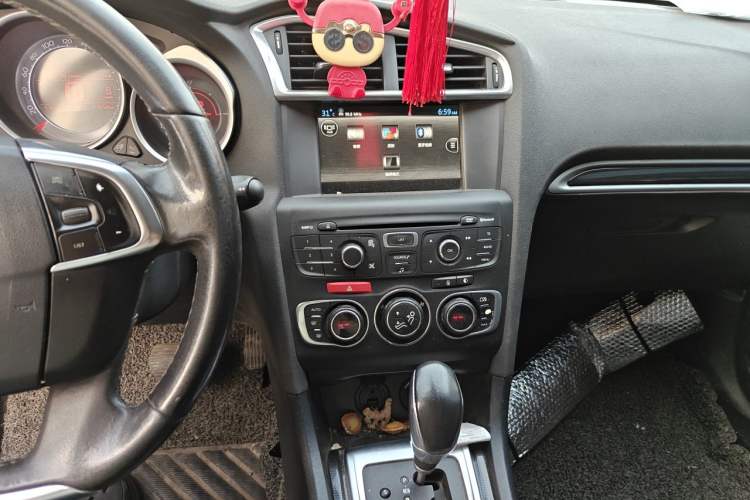 Used Citroen C4L 2014 1.8L Intelligent Drive Automatic Dynamic Model Audio And AC Panel
