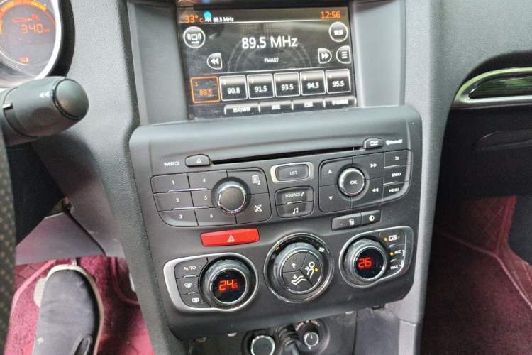 Used Citroen C4L 2014 1.8L Intelligent Drive Automatic Dynamic Model Audio And AC Panel
