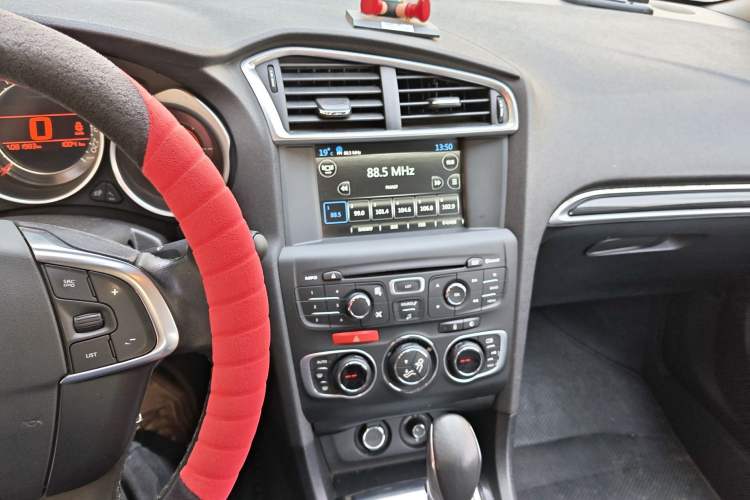 Used Citroen C4L 2014 1.8L Intelligent Drive Automatic Dynamic Model Audio And AC Panel