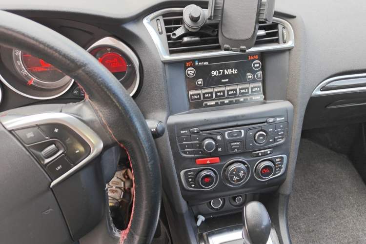 Used Citroen C4L 2014 1.6THP Intelligent Drive Automatic Dynamic Model Audio And AC Panel