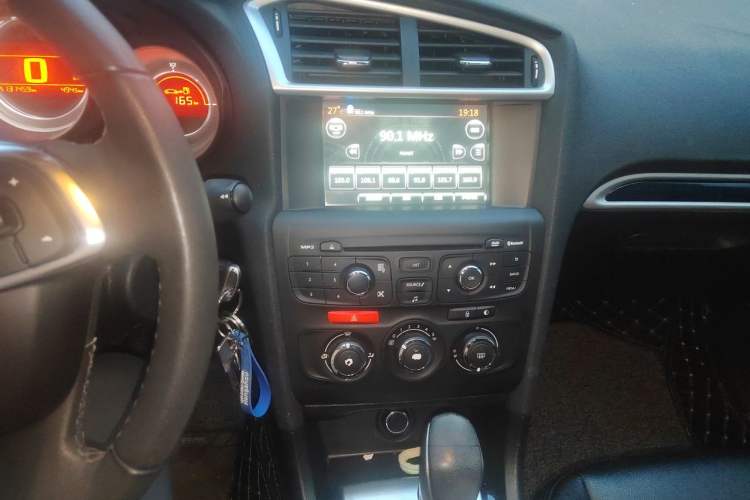 Used Citroen C4L 2014 1.8L Intelligent Drive Automatic Enjoyment Model Audio And AC Panel