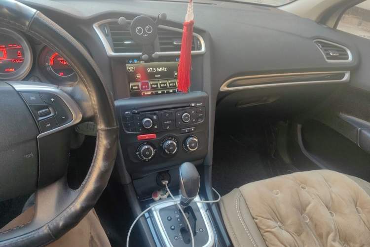 Used Citroen C4L 2014 1.8L Intelligent Drive Automatic Enjoyment Model Audio And AC Panel