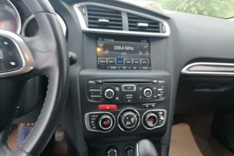 Used Citroen C4L 2014 1.8L Intelligent Drive Automatic Dynamic Model Audio And AC Panel
