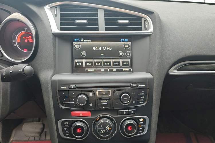 Used Citroen C4L 2014 1.6THP Intelligent Drive Automatic Dynamic Model Audio And AC Panel