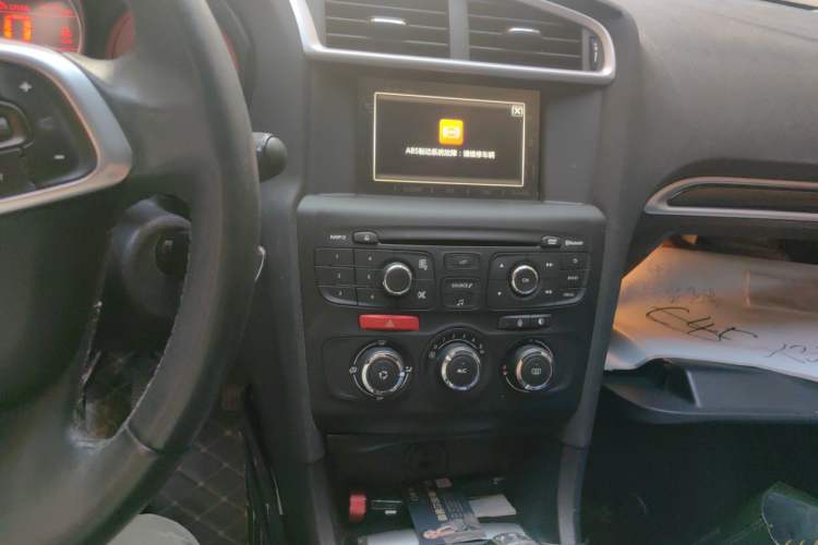 Used Citroen C4L 2014 1.8L Intelligent Drive Manual Enjoyment Model Audio And AC Panel