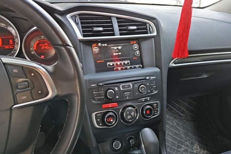 Used Citroen C4L 2014 1.8L Intelligent Drive Automatic Dynamic Model Audio And AC Panel
