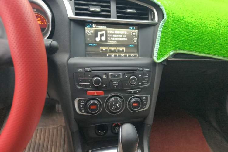 Used Citroen C4L 2014 1.6THP Intelligent Drive Automatic Dynamic Model Audio And AC Panel