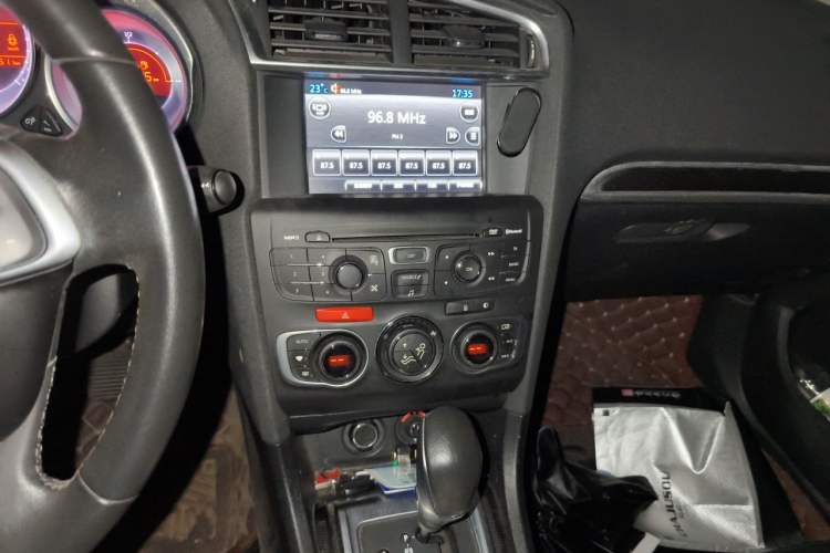Used Citroen C4L 2014 1.6THP Connected Car Version Automatic Dynamic Model Audio And AC Panel