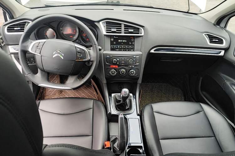 Used Citroen C4L 2014 1.8L Intelligent Drive Manual Enjoyment Model Audio And AC Panel