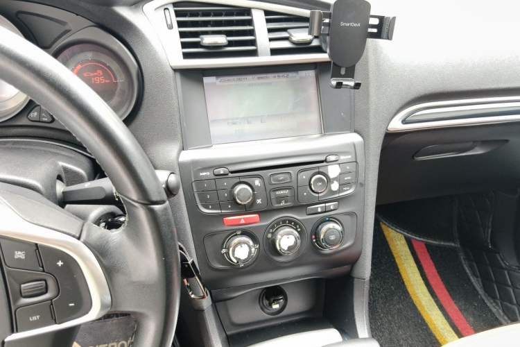 Used Citroen C4L 2014 1.8L Intelligent Drive Automatic Enjoyment Model Audio And AC Panel