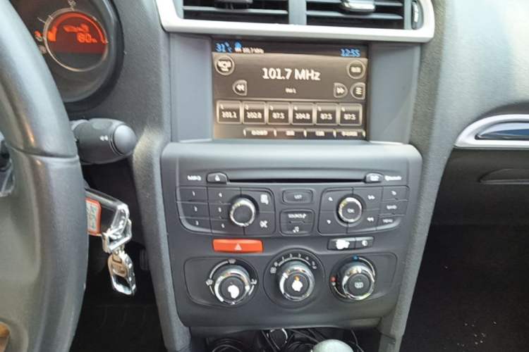Used Citroen C4L 2014 1.8L Intelligent Drive Automatic Enjoyment Model Audio And AC Panel