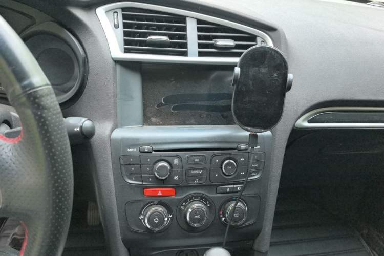 Used Citroen C4L 2014 1.8L Intelligent Drive Automatic Enjoyment Model Audio And AC Panel
