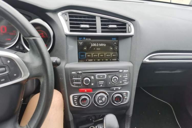 Used Citroen C4L 2014 1.6THP Intelligent Drive Automatic Dynamic Model Audio And AC Panel