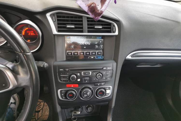 Used Citroen C4L 2014 1.8L Intelligent Drive Manual Version – Dynamic Edition Audio And AC Panel