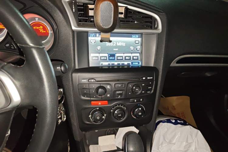 Used Citroen C4L 2014 1.8L Intelligent Drive Automatic Enjoyment Model Audio And AC Panel