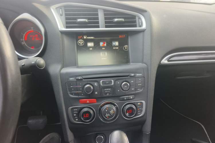 Used Citroen C4L 2014 1.6THP Intelligent Drive Automatic Dynamic Model Audio And AC Panel