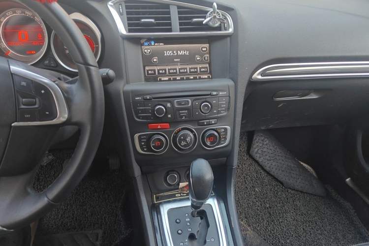 Used Citroen C4L 2014 1.6THP Intelligent Drive Automatic Dynamic Model Audio And AC Panel