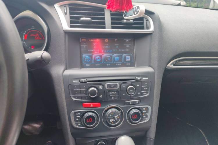 Used Citroen C4L 2014 1.6THP Intelligent Drive Automatic Dynamic Model Audio And AC Panel
