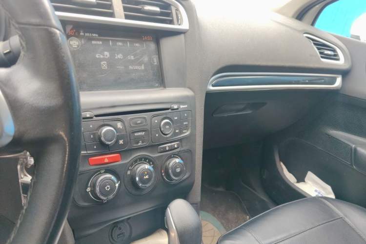 Used Citroen C4L 2014 1.8L Intelligent Drive Automatic Enjoyment Model Audio And AC Panel