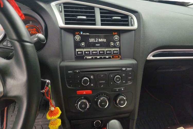 Used Citroen C4L 2014 1.8L Intelligent Drive Automatic Enjoyment Model Audio And AC Panel