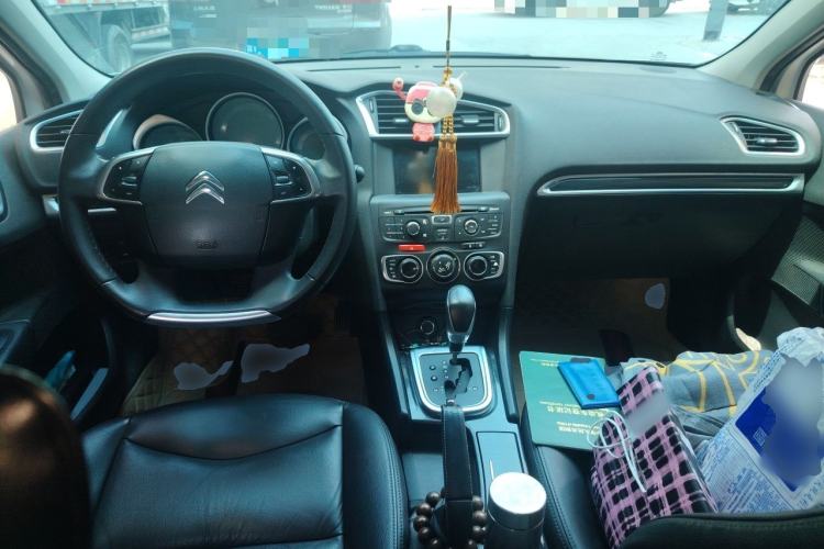 Used Citroen C4L 2014 1.8L Intelligent Drive Automatic Dynamic Model Center Console