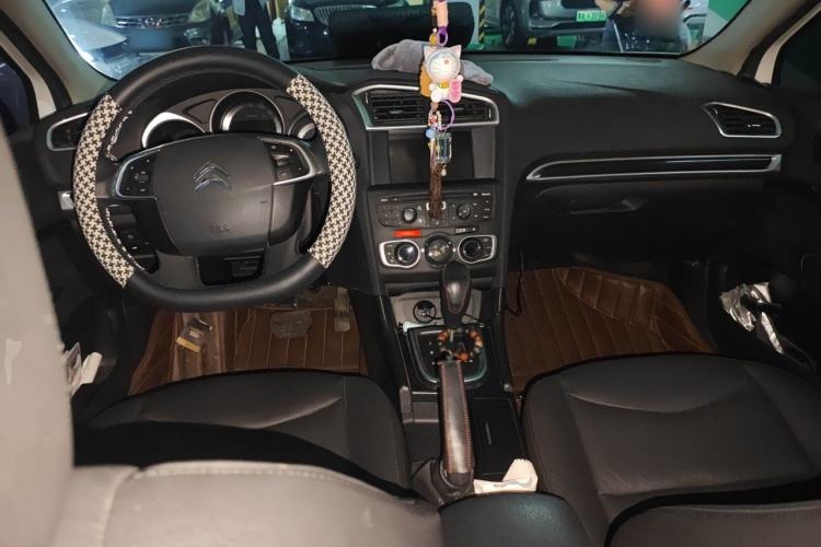 Used Citroen C4L 2014 1.8L Intelligent Drive Automatic Dynamic Model Center Console