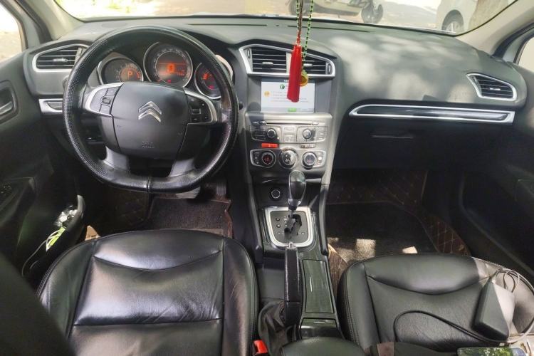 Used Citroen C4L 2014 1.8L Intelligent Drive Automatic Dynamic Model Center Console