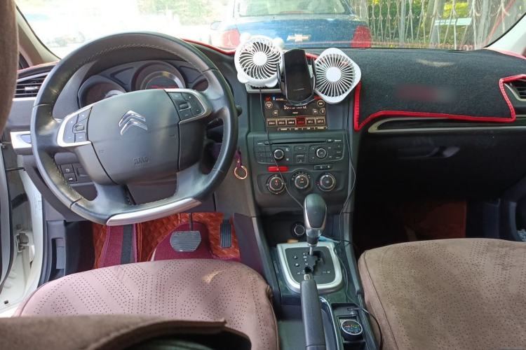 Used Citroen C4L 2014 1.8L Intelligent Drive Automatic Dynamic Model Center Console