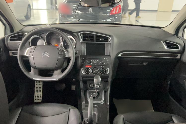 Used Citroen C4L 2014 1.8L Intelligent Drive Automatic Dynamic Model Center Console